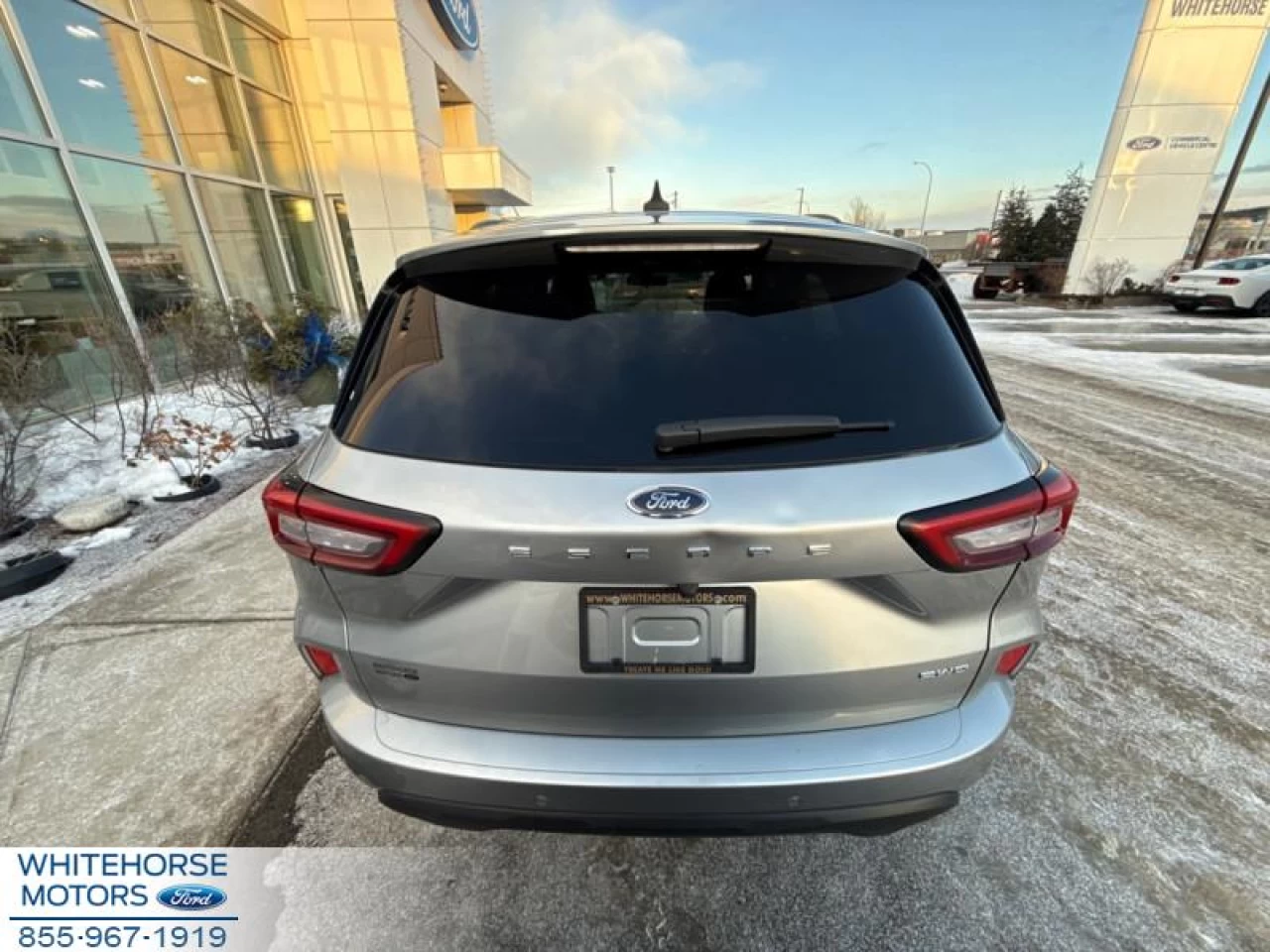 2023 Ford Escape ST-Line AWD Main Image