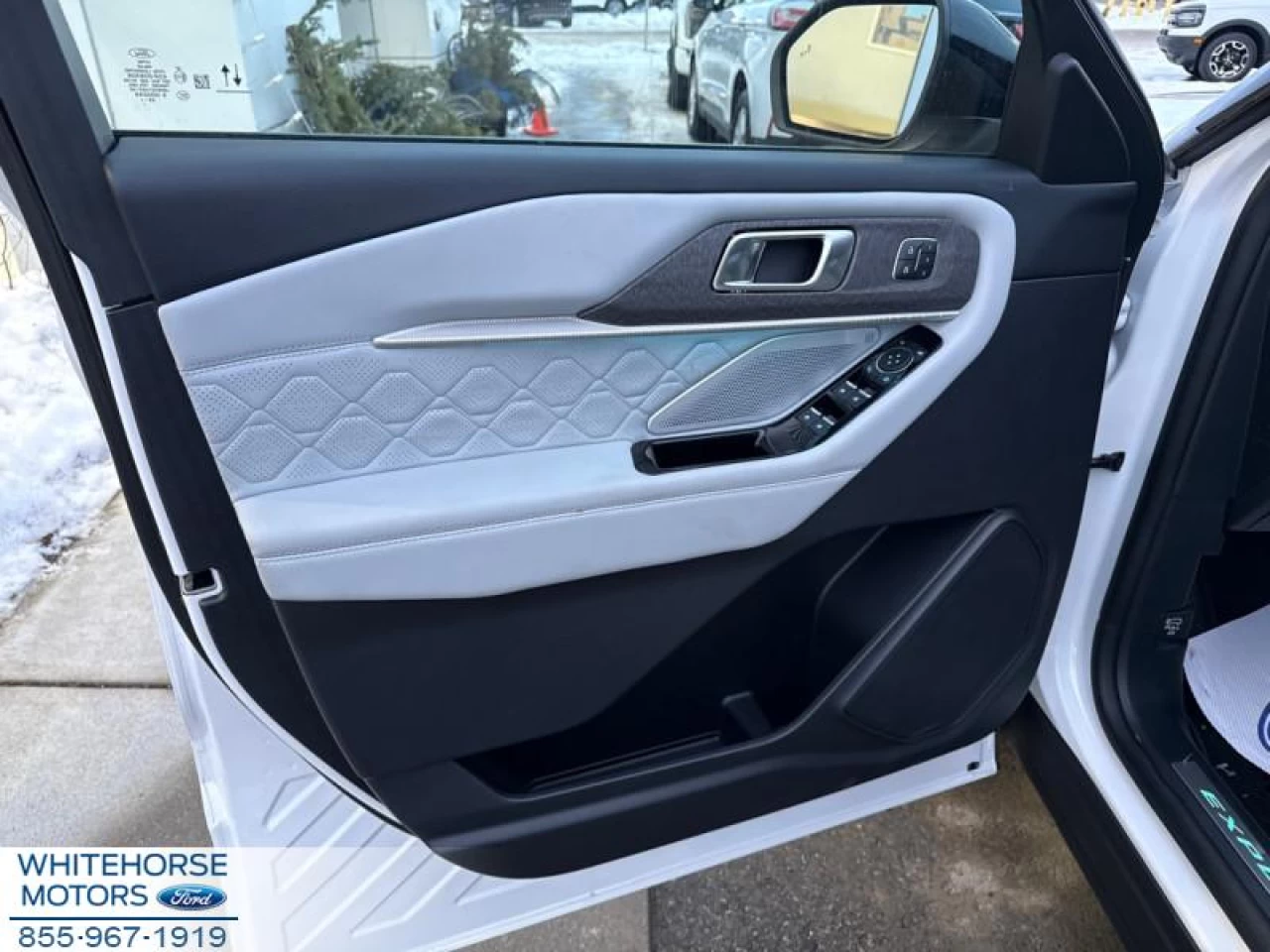 2025 Ford Explorer Platinum Image principale