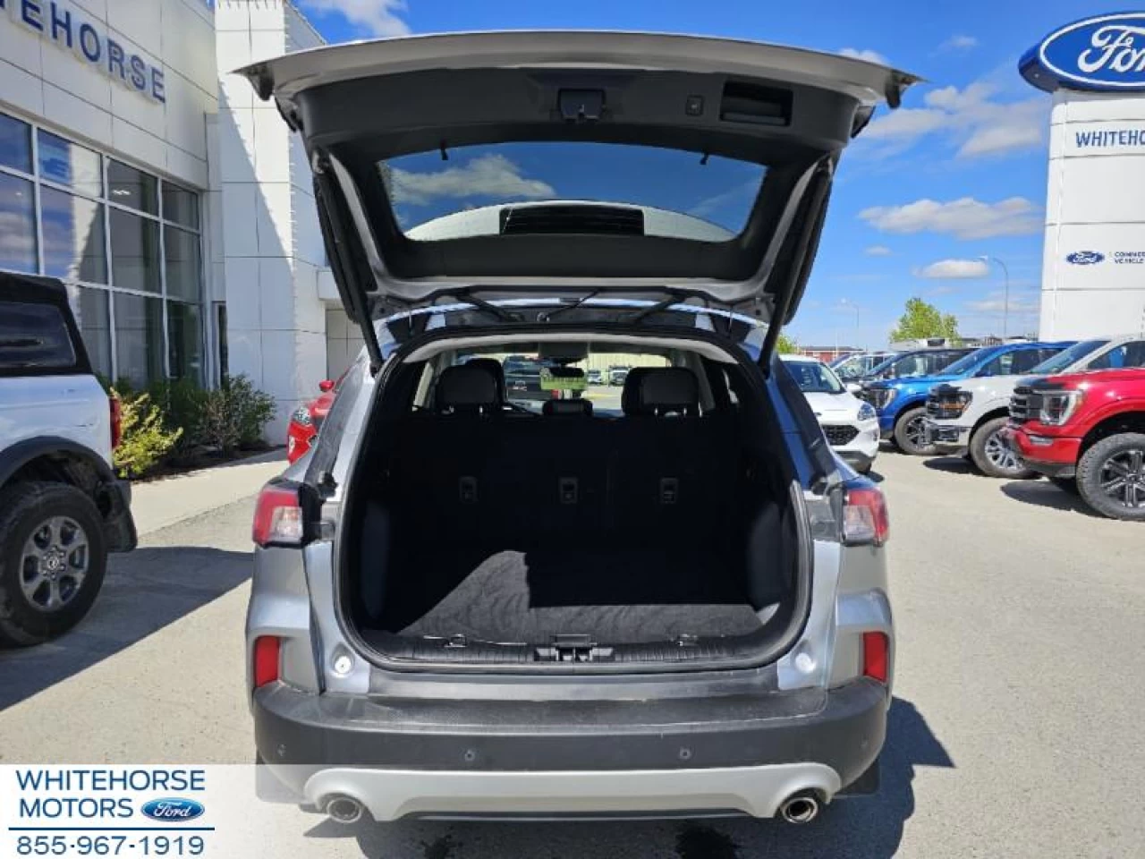 2022 Ford Escape SEL AWD Image principale