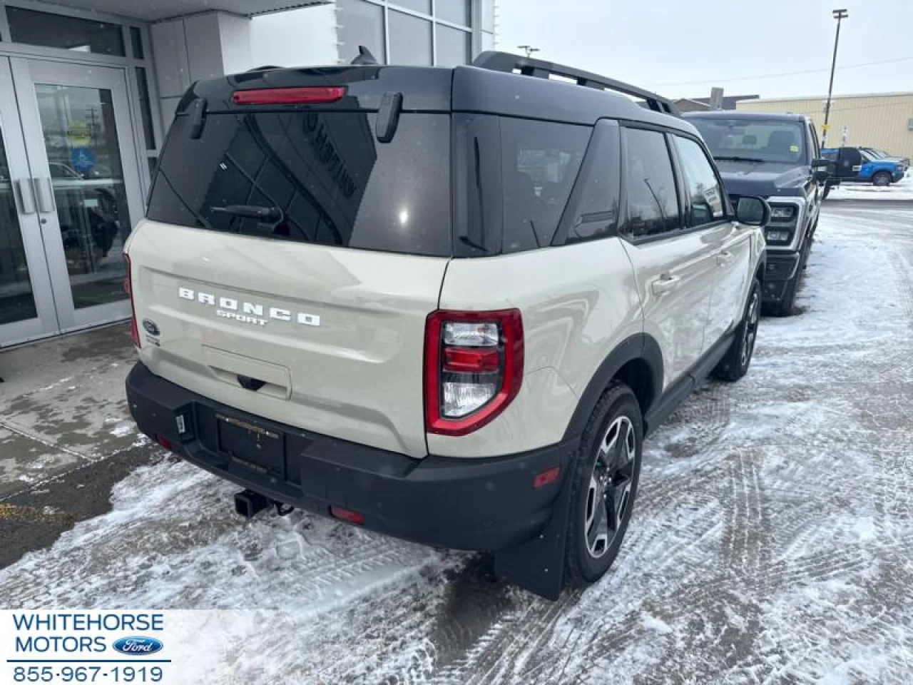 2024 Ford Bronco Sport Outer Banks Main Image