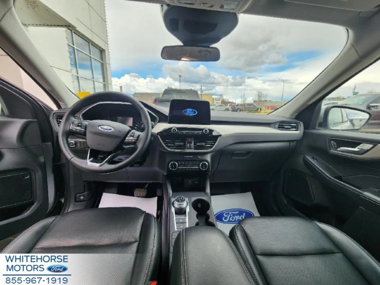 2022 Ford Escape SEL AWD Image principale