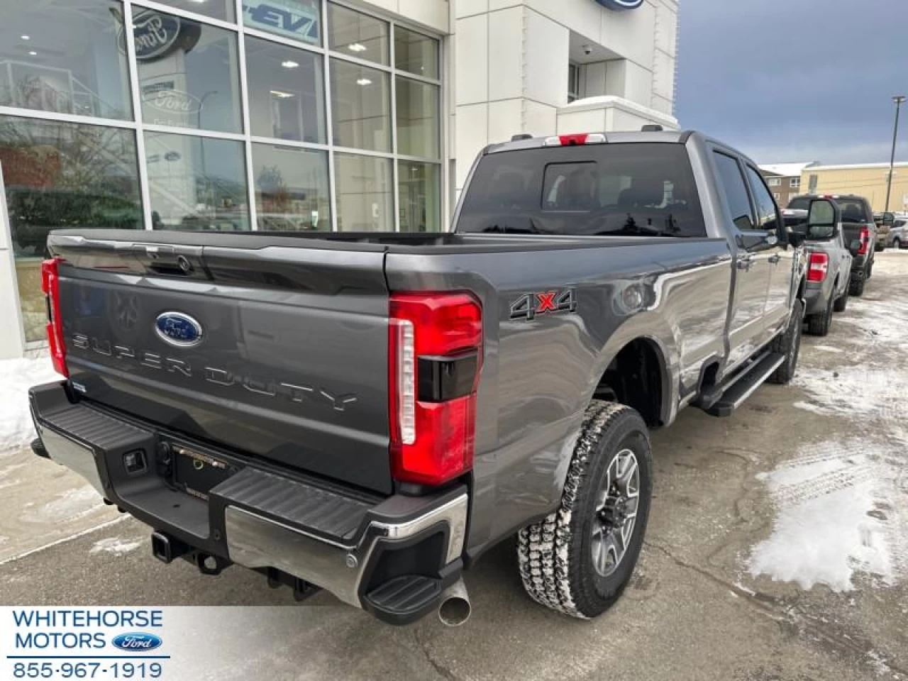 2024 Ford F-350 Super Duty Lariat Main Image