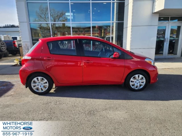 Toyota Yaris LE 2014