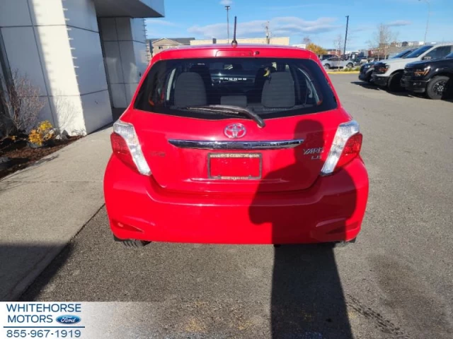 Toyota Yaris LE 2014