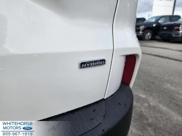 Ford Escape PHEV 2024