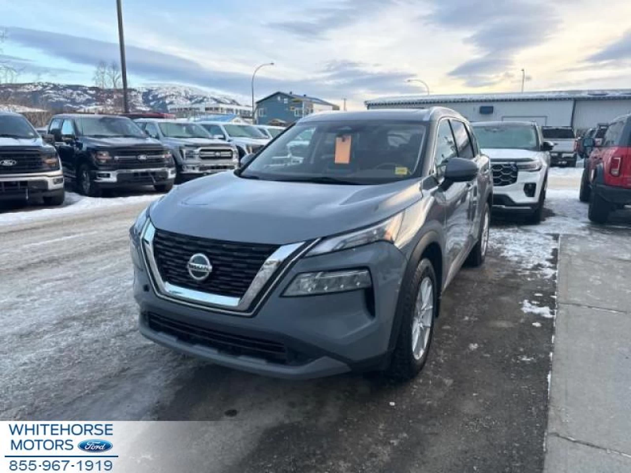 2021 Nissan Rogue SV Main Image