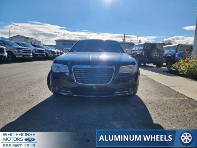 Chrysler 300C Base 2012